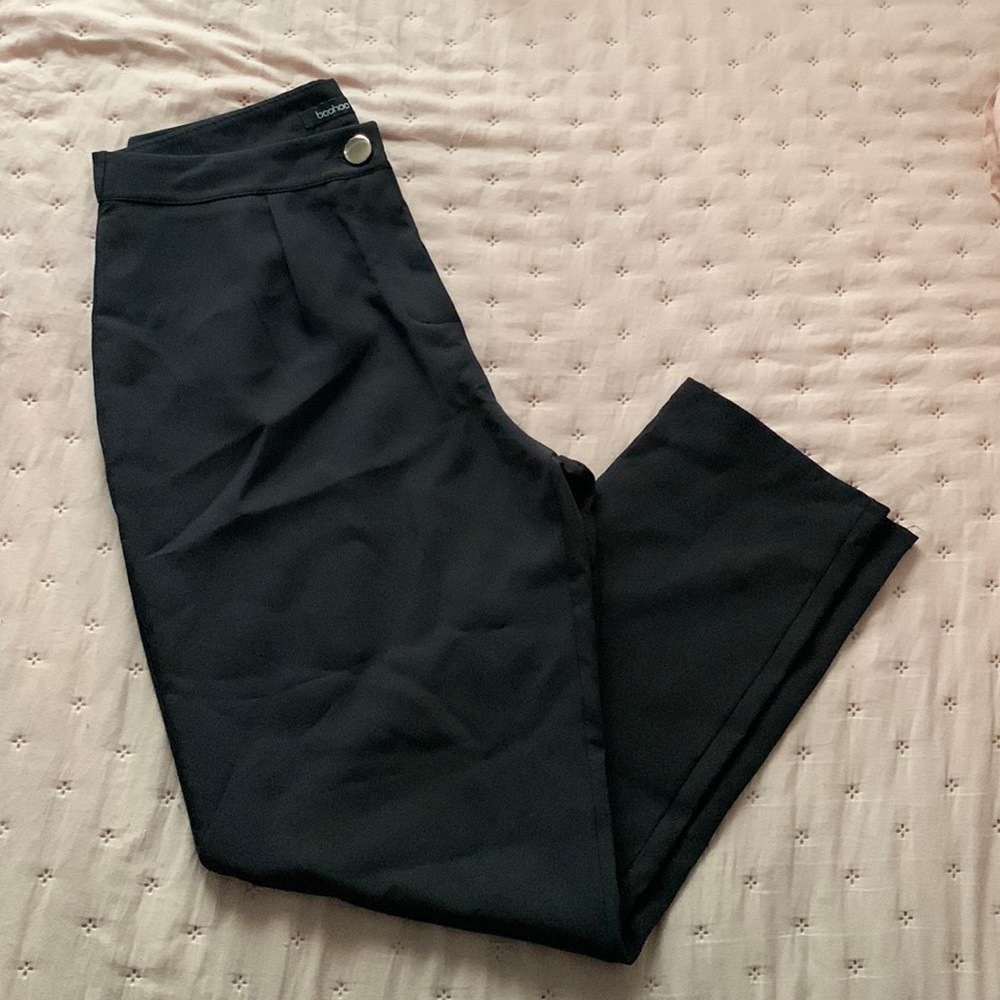 Black BooHoo slacks